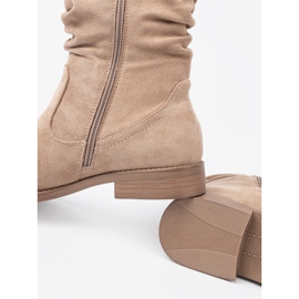Shelvt Beige boots with a crinkled upper 2