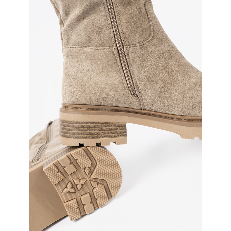 Shelvt Beige boots on a thick sole with ankle upper 1