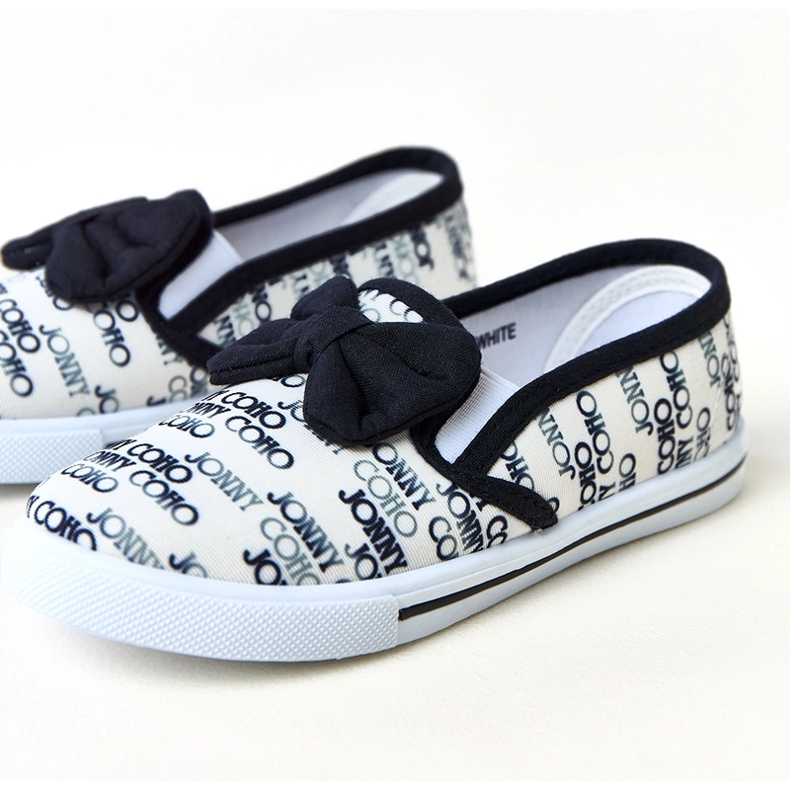 White children's sneakers with a Missi bow 1 White children's sneakers with a Missi bow 1