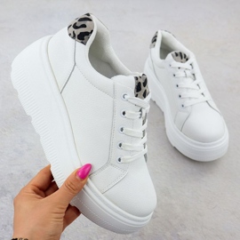 Shoes on the Vinceza platform in 89144 Jan418B white 1