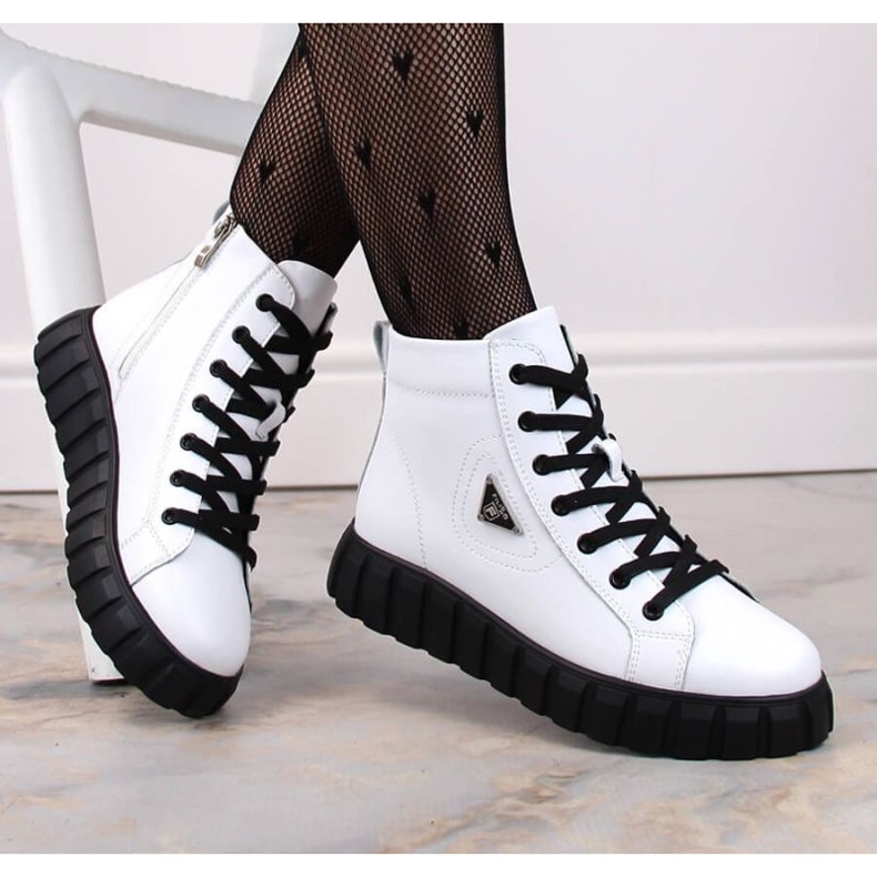 Leather ankle boots on the Filippo W PAW382B platform, white 2