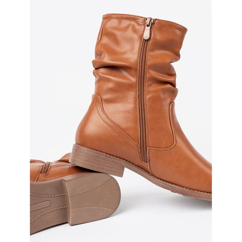 Shelvt Comfortable caramel boots with ruffles 1