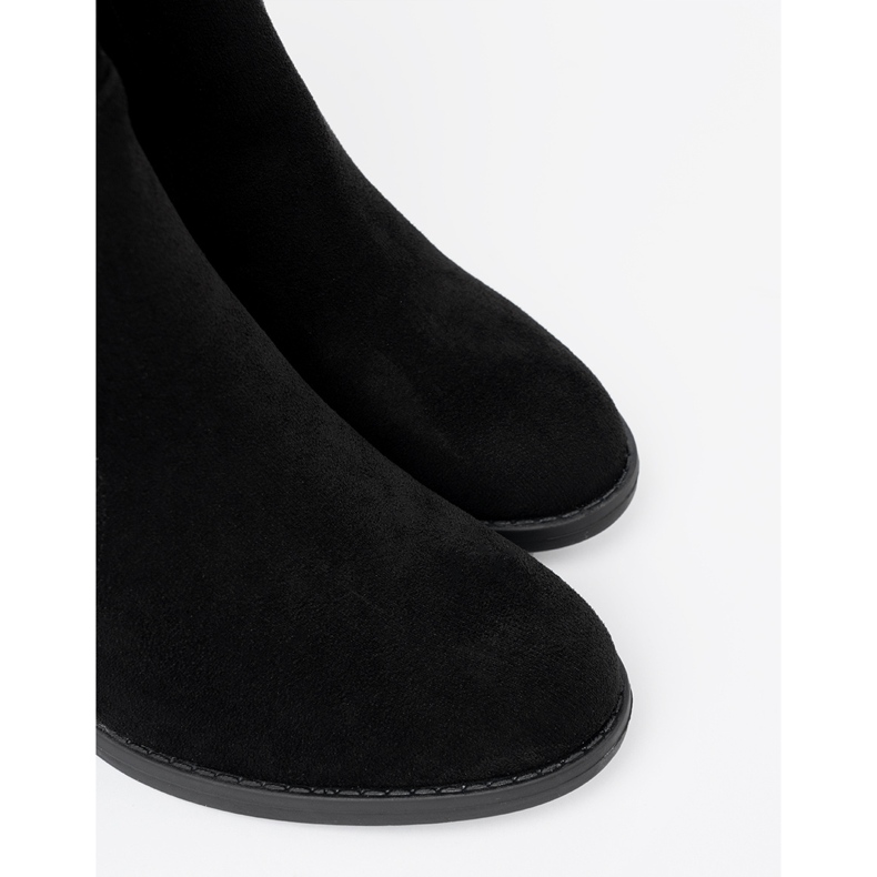 Shelvt Elegant black boots on a pillar with a crinkled upper 1