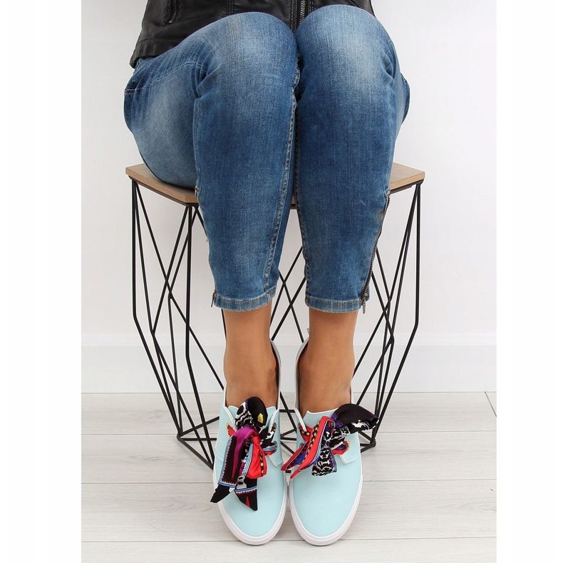 Sneakers laced with a ribbon blue XL09P L.BLUE 1