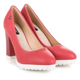 Vices Pumps On The Platform red 1
