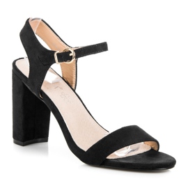 Vinceza Black sandals on the post 1