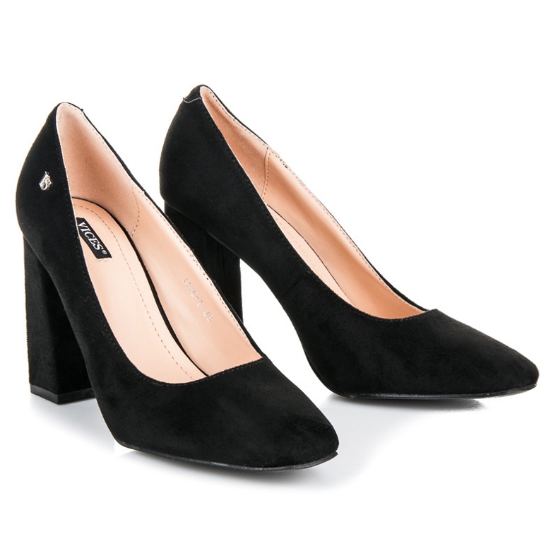 Vices Black pumps on the post 1