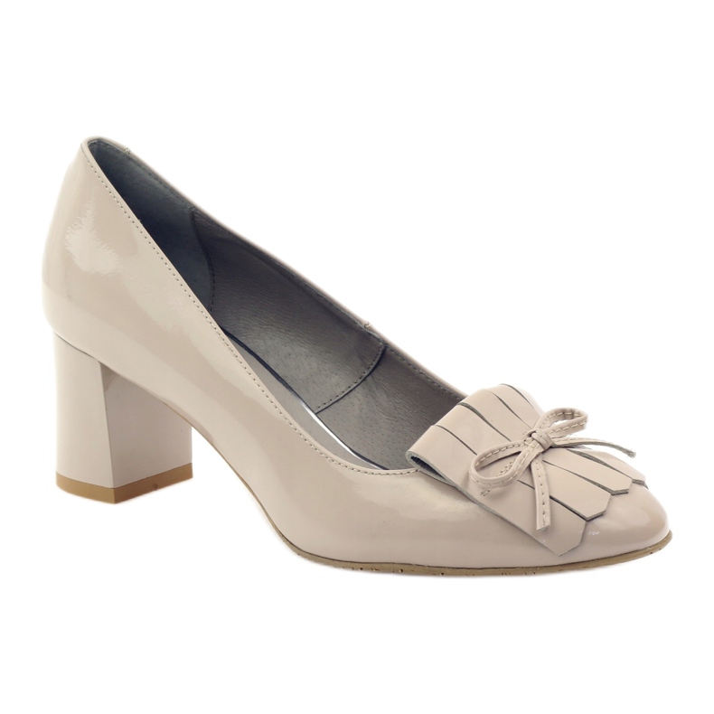 Edeo Pumps On A Bar Lacquered 3224 Beige 1