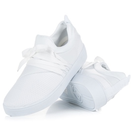 White sports shoes 2