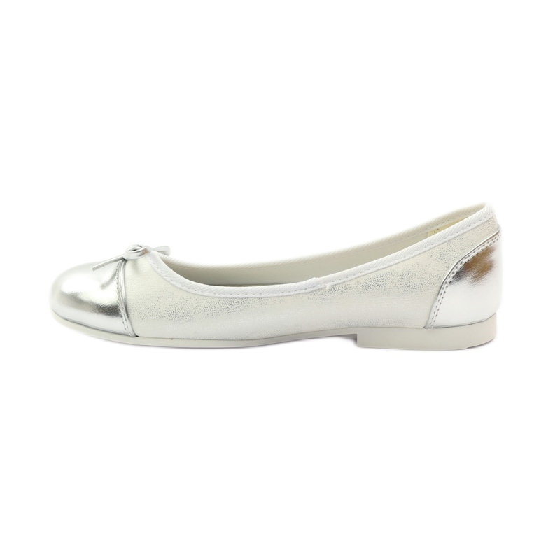 American Club Ballerinas pumps with an American bow white 2