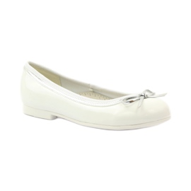 American Club Ballerinas with a white American bow 1
