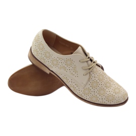 Sergio Leone Women's shoes with stylish flowers beige 3 Sergio Leone Women's shoes with stylish flowers beige 3