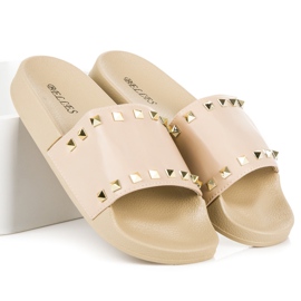 Beige slippers with rhinestones 1