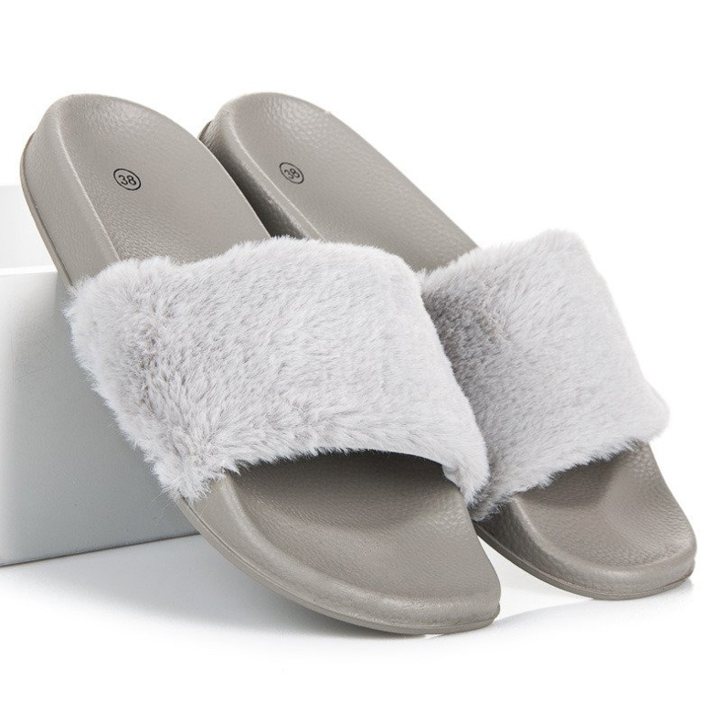 Gray flip-flops with fur grey 1