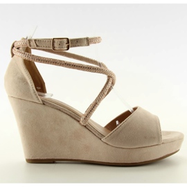 Sandals on wedge heel F162 beige - ii gat 1