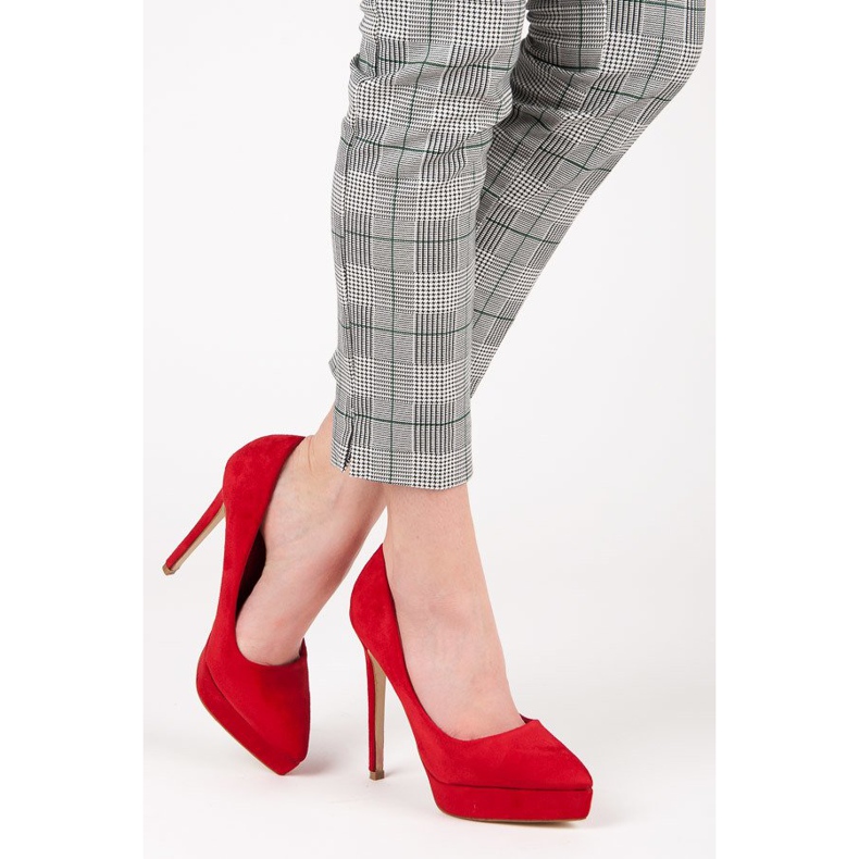 Bestelle Suede heels on the platform red 2