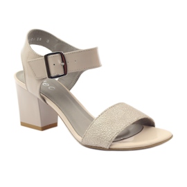 Sandals lacquered on the Edeo 3184 post beige 1