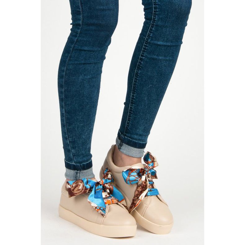 Sneakers Tied with a VICES ribbon beige 1