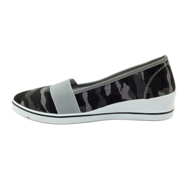 Mckey 182 wedge-heeled camo sneakers green 2