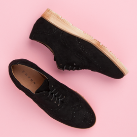 Erynn Black retro shoes 1 Erynn Black retro shoes 1