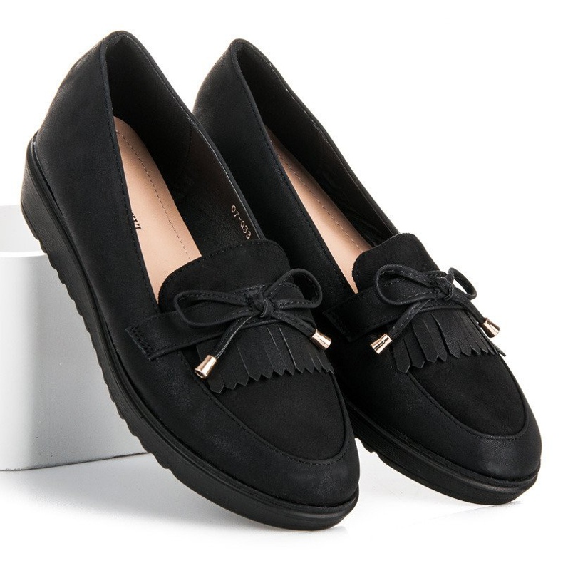Queen Vivi Fashionable loafers for spring black 1