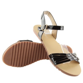 Sandals with shiny black stripes 2