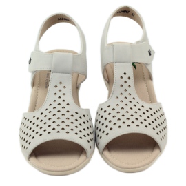 Super comfortable Aloeloe sandals brown 4