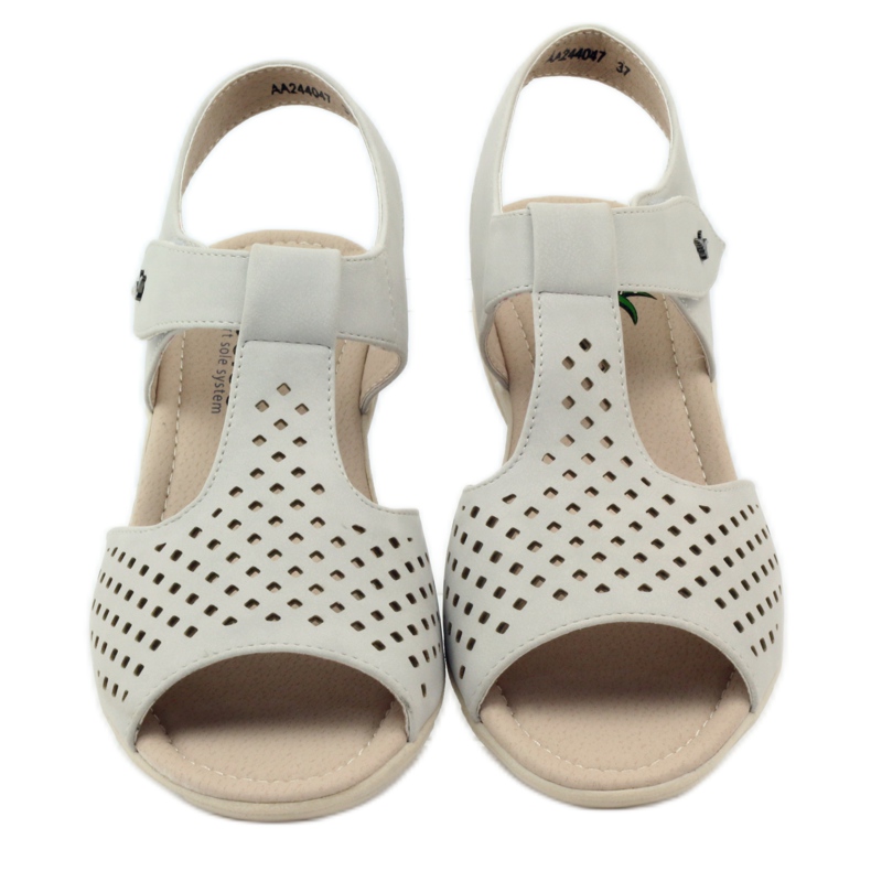 Super comfortable Aloeloe sandals brown 4