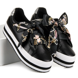Stylish sneakers on the vices platform black 2