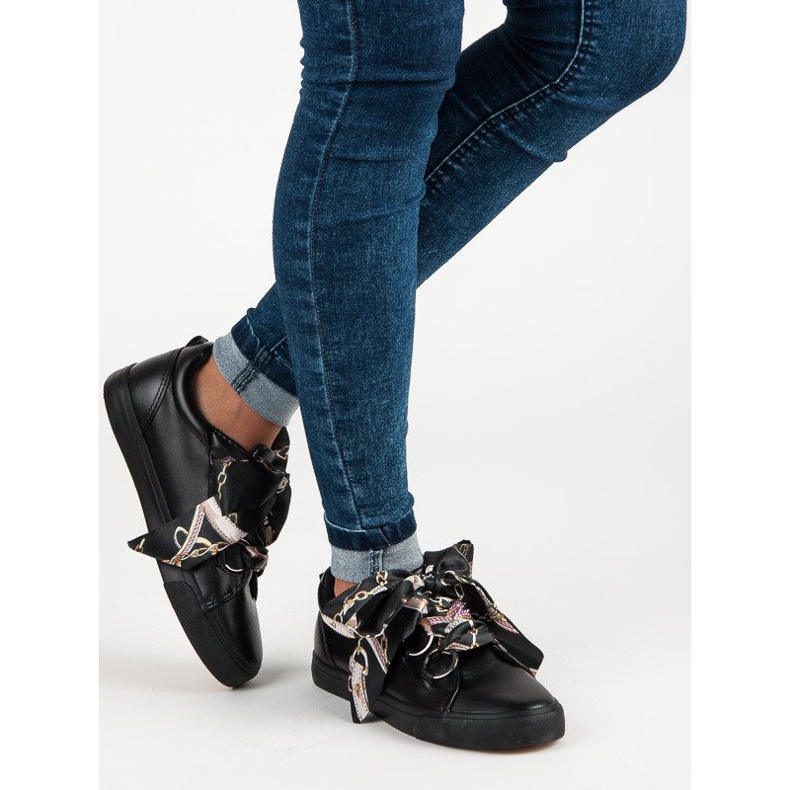 Black VICES tied sneakers 1