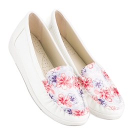 Tullo White Moccasins With Flowers 1