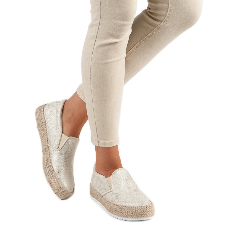 Betler Golden Espadrilles On The Platform 1