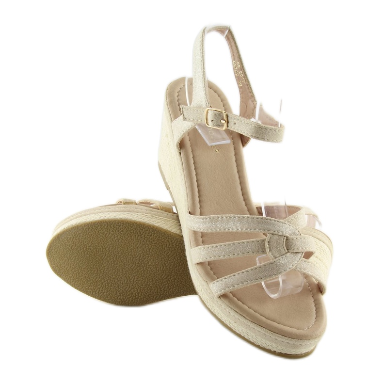 Beige sandals on wedge heels SR-2817 beige 2 Beige sandals on wedge heels SR-2817 beige 2