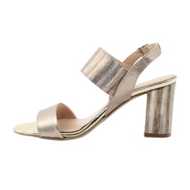 Sandals on the Gamis 3390 gold post golden 2