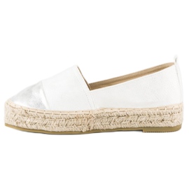Slip-on espadrilles on the platform white 1