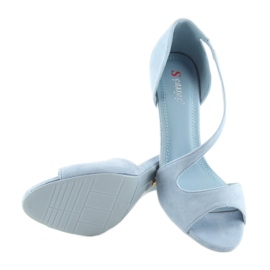 Blue C90 LT asymmetrical pumps. 2