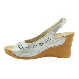 Gregors Women's metallic leather sandals for silver wedges 709 2