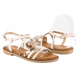 Bestelle Beige sandals fastened with a buckle 1
