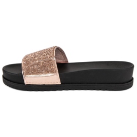 Stylish pink slippers 1