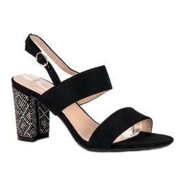 Stylish sandals with beads black 1