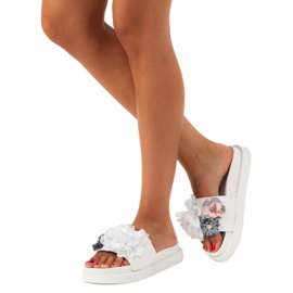 Seastar Flowers women's slippers white 1