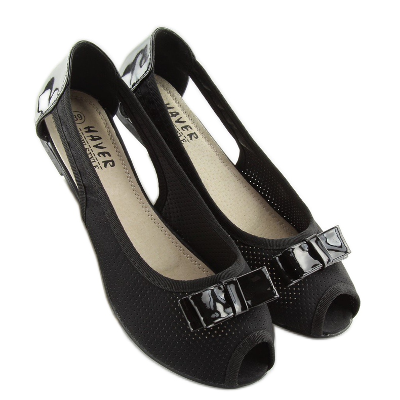 Open toe black ballerinas D314 1