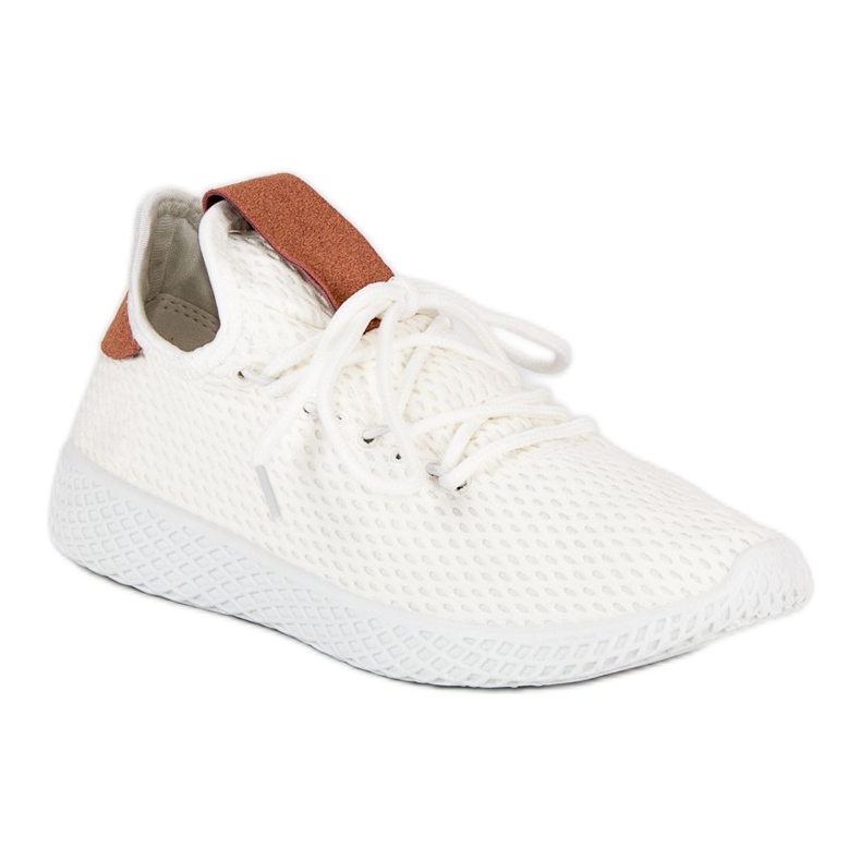 White sports shoes 2 White sports shoes 2