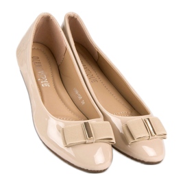 Lacquered ballerinas with a bow brown 2