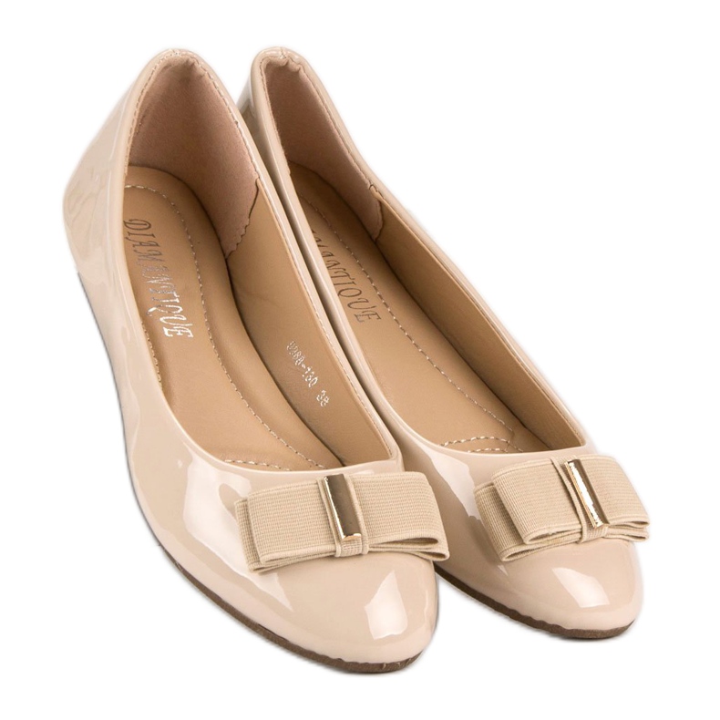 Lacquered ballerinas with a bow brown 2