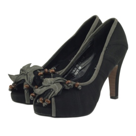 Via-Nova Black pumps with Via Nova 041 beads grey 3