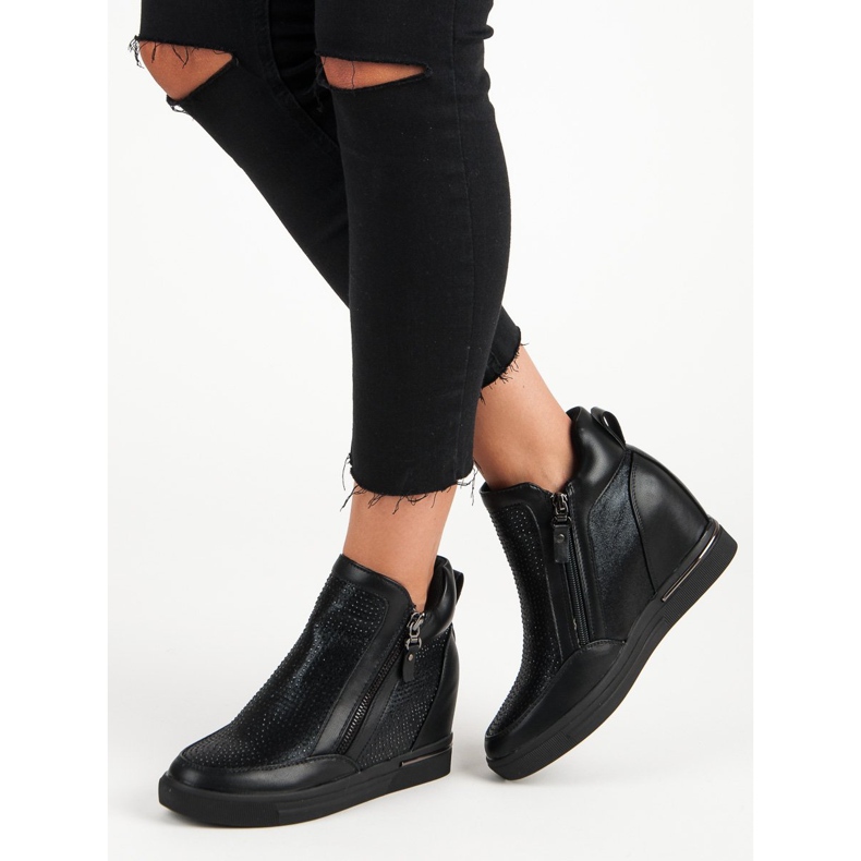 Sneakers On The Zipper black 1