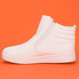 White sneakers above the ankle 2