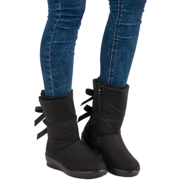 Warm snow boots with a zipper black 1