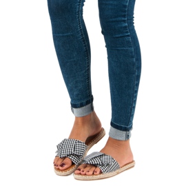 Seastar Checked black slippers white 1